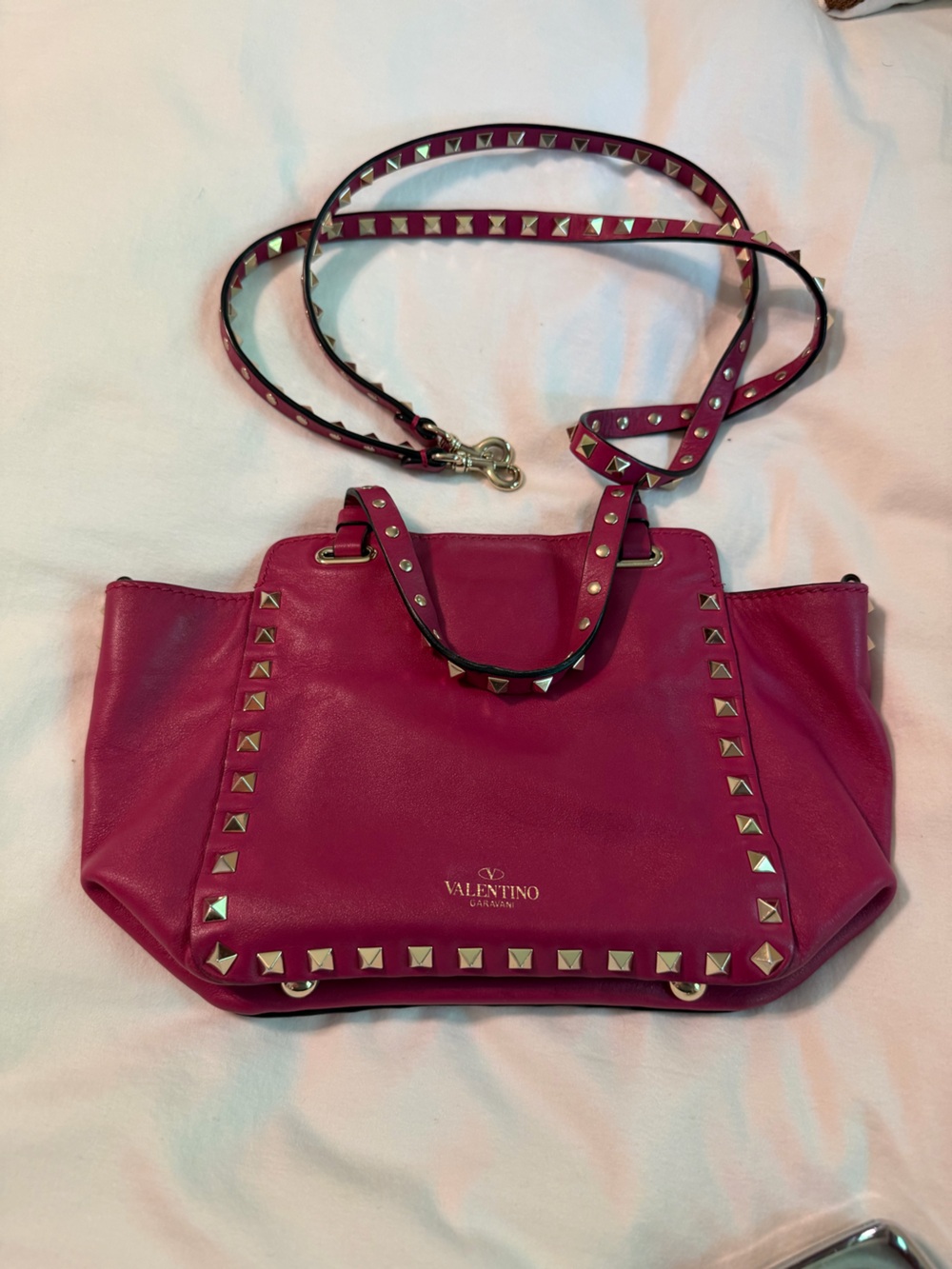 Valentino Garavani Fuchsia Rockstud Leather Shoulder Bag